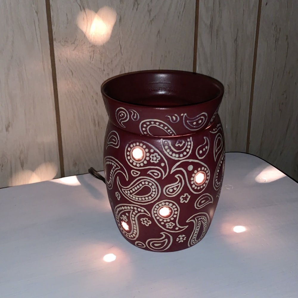 Rare! HTF Bandanna Scentsy Warmer